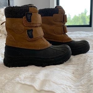 Boys winter boots